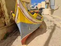 Colouring of the village Wied Iž Zurrieg