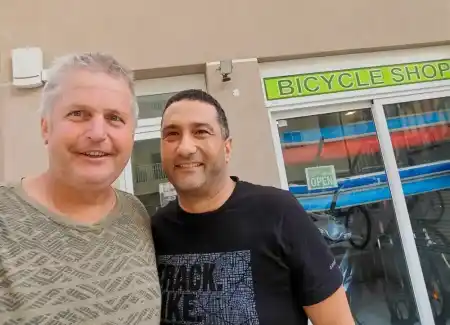 Il Quawra Be Green rent a bike in a convivial debate with Bojan