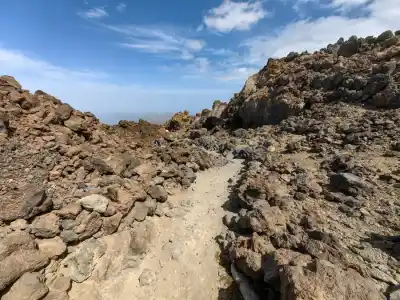 Trail to crater
