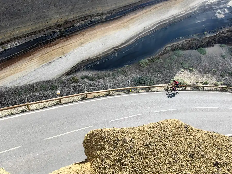 One of the many cyclists on El Teide passes an exclusive geo-floor