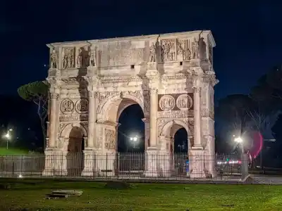 Constantine's tromph arc next to the Colosseum