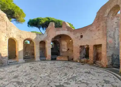 Thermae Trinacriae with magnificent mosaics and gradient up the lookout tower