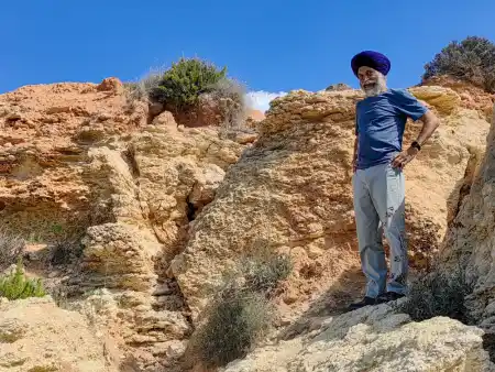 Rock trails through the Golden Coast