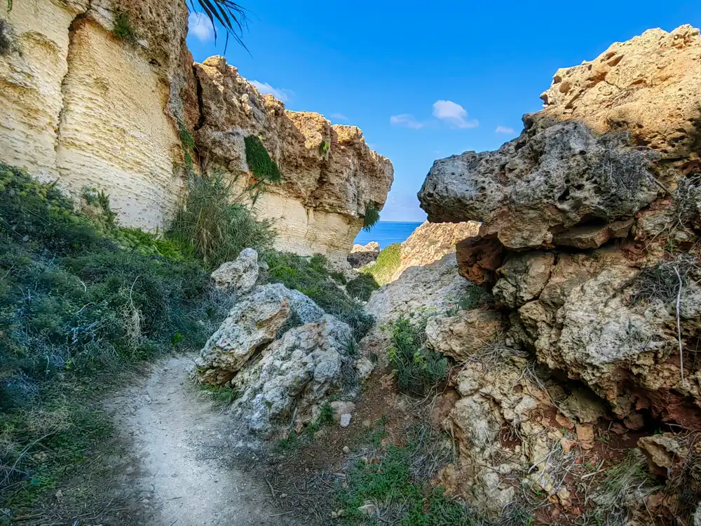 Paths through the bizarre rock formations of Il Qarrab