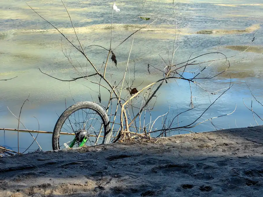 Cycling tradition on the banks of the Tiber