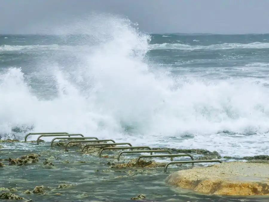 Bugibba cliffs today is not the time for swimming swimming