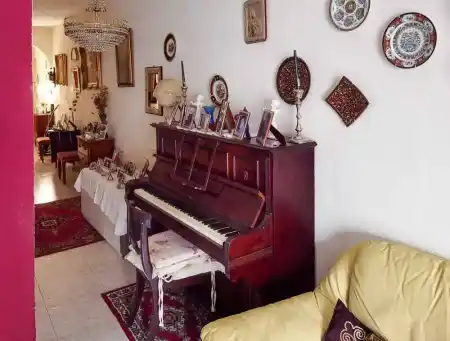 Accommodation with Gail in Hal Lija