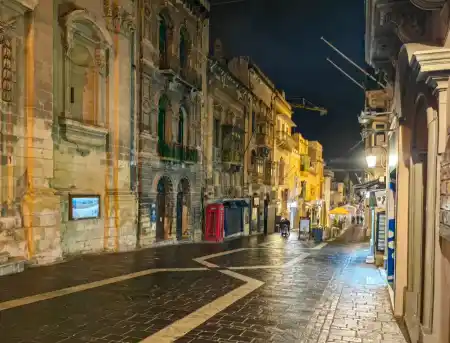 Night streets of Valletta
