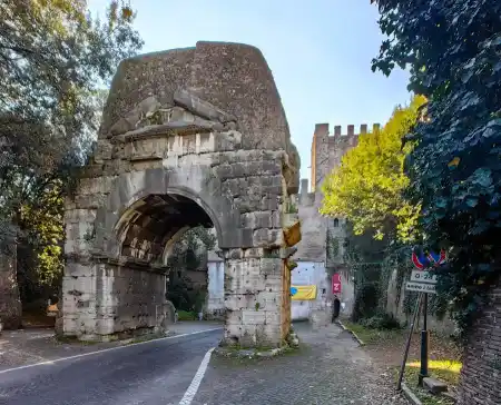 Porta San Sebastian