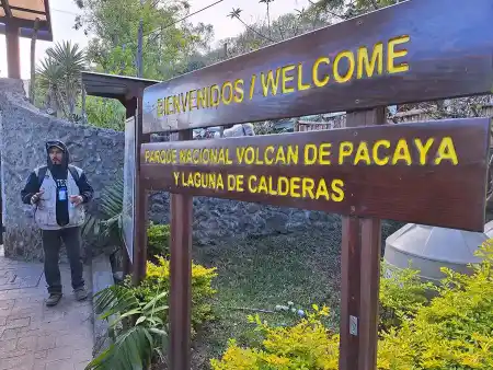 Hiking trip Pacaya NP