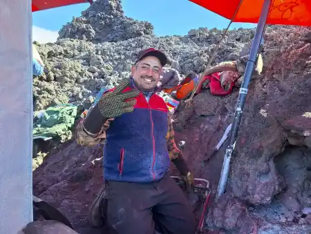 Lunch at the volcano of flavours