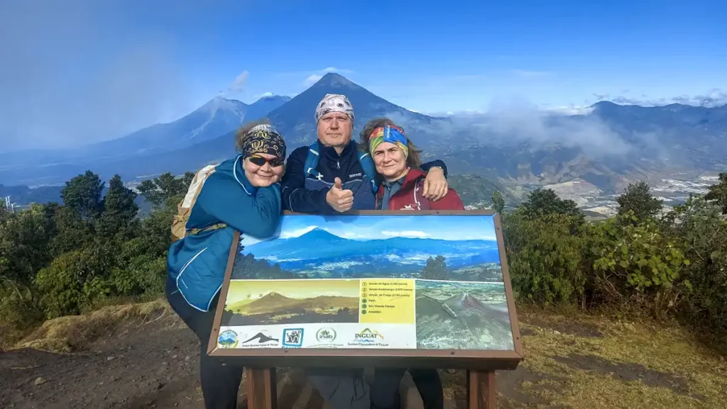 Hike to volcano de Aqua