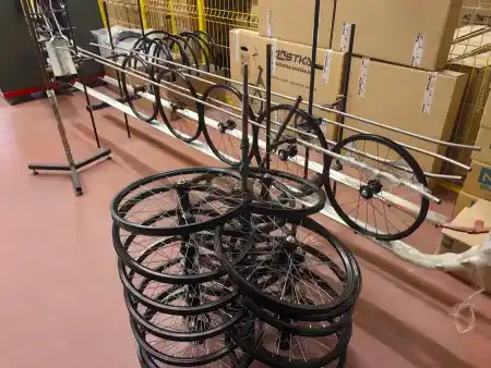 Robotic wheel centring
