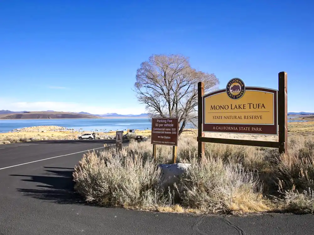 Entry Mono Lake