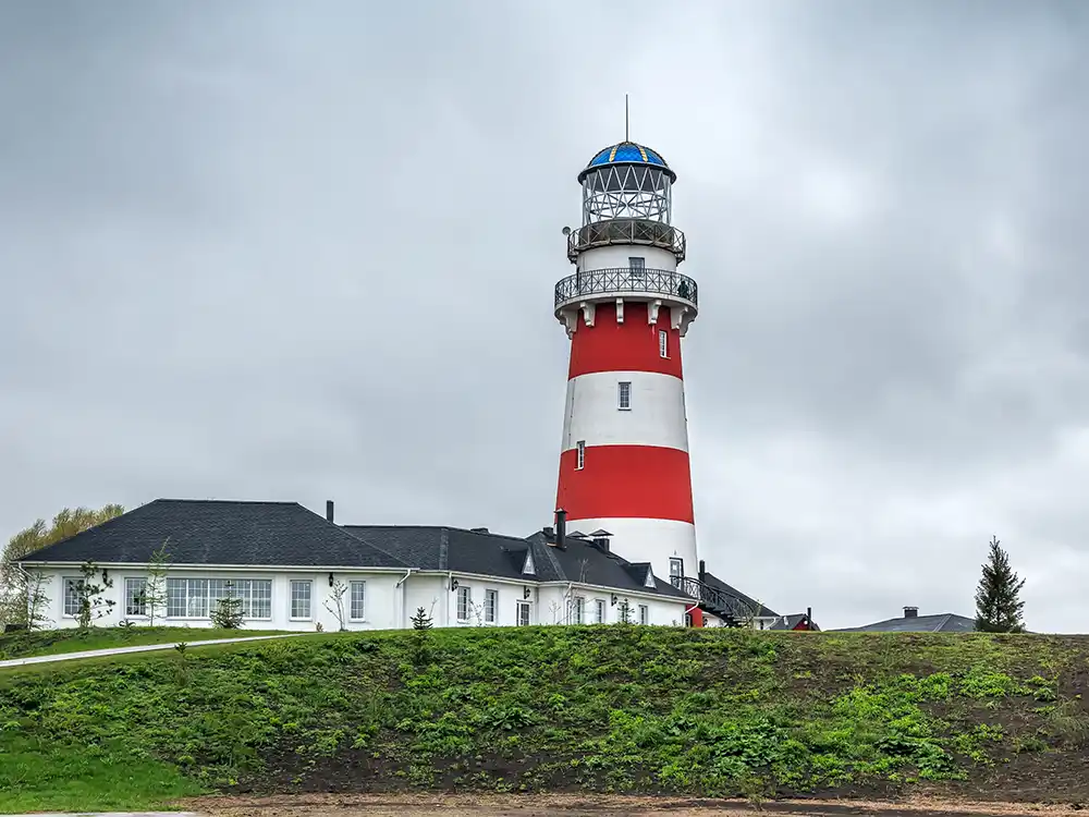 Family lighthouses