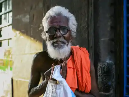 Between gods and garbage