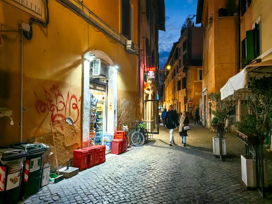Nightlife in Trastevere