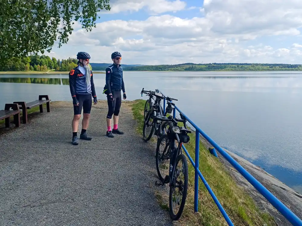 Cycling around the Orava Dam