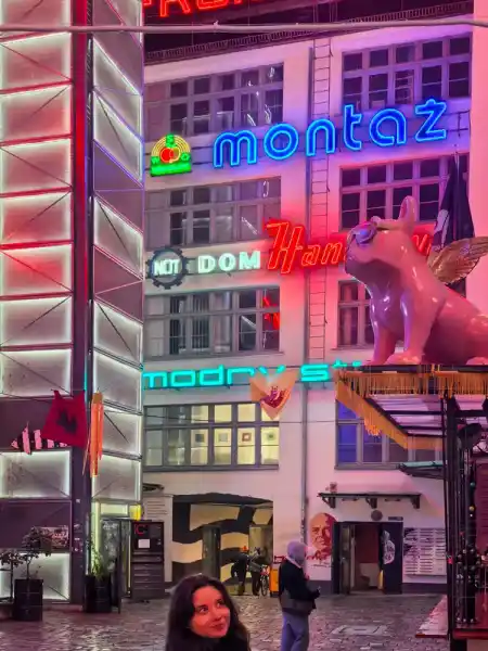 Neon Gallery Wrocław