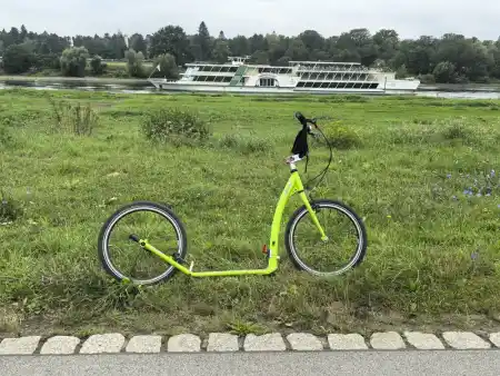Kostka footbike: from Asphalt to Adventure