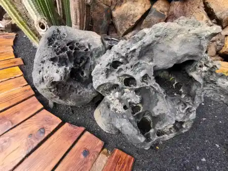 Volcano stones