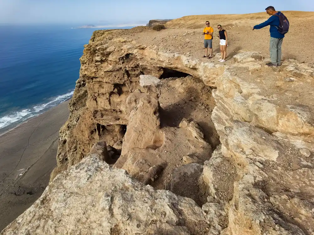 Risco de Famara: Discovering Caves in the Cliffs